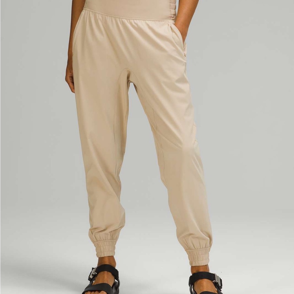 Lululemon Sun Setter High Rise Jogger